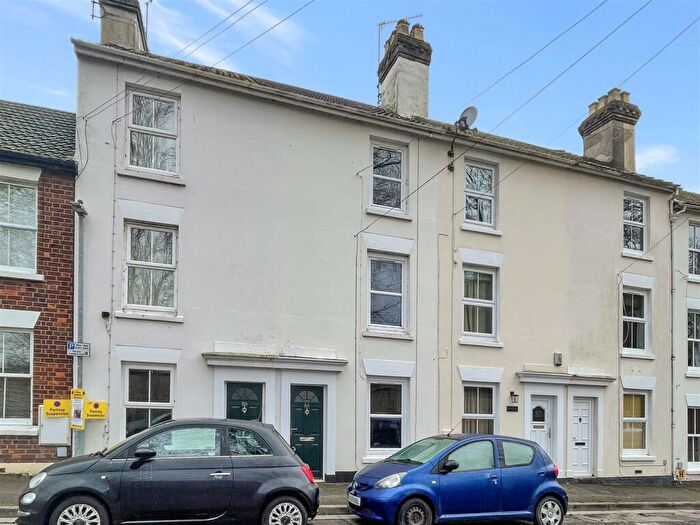 3 Bedroom Terraced House For Sale In College Street, Salisbury, SP1
