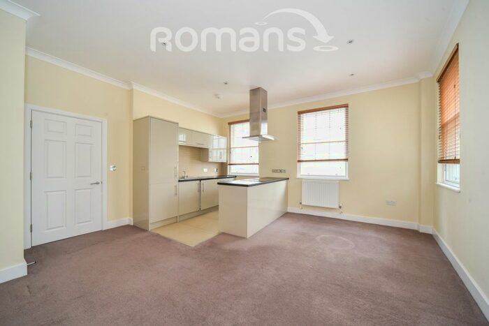 2 Bedroom Flat To Rent In Broad Street, Wokingham, RG40