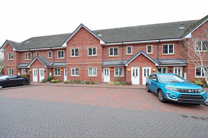 2 Bedroom Flat For Sale In Kingsley Hall, Lymewood Close, ST5