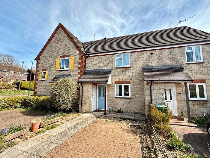 3 Bedroom House To Rent In Wharfside Place, Buckingham, MK18