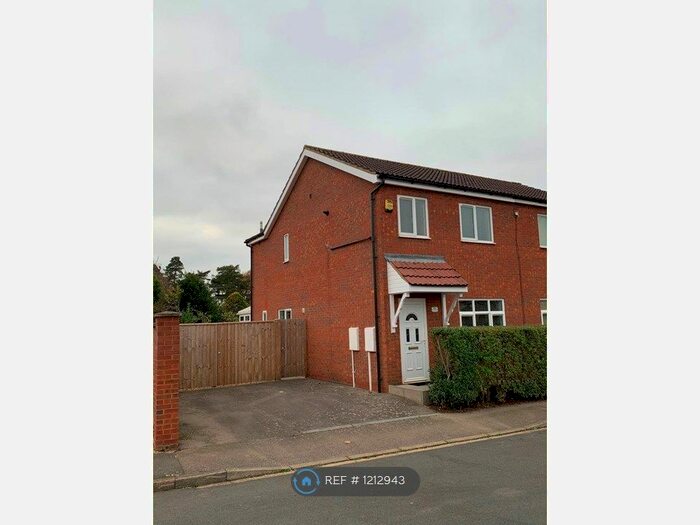3 Bedroom Semi-Detached House To Rent In Rockingham Road, Corby NN17