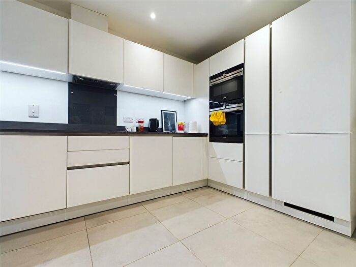 3 Bedroom Terraced House To Rent In Arundel Road, Brighton, BN2