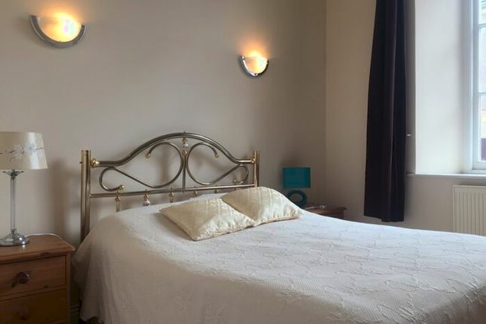 2 Bedroom Flat To Rent In Morris Street, Morriston, Swansea, SA6