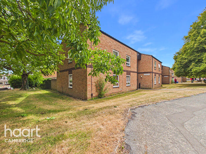 2 Bedroom Apartment For Sale In Highdene Road, Cambridge, CB1