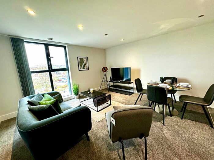 1 Bedroom Flat To Rent In Crown Point Road, Hunslet, Leeds, West Yorkshire, LS10