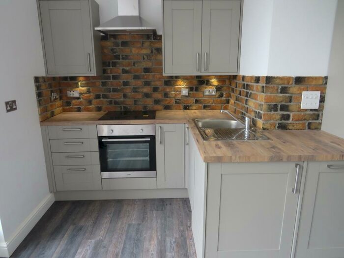 2 Bedroom Apartment To Rent In Birmingham Street, Oldbury, B69