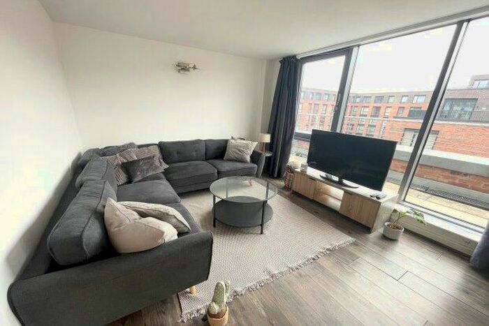 2 Bedroom Flat To Rent In Queens Road, Nottingham, NG2