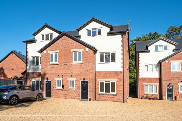 4 Bedroom Semi-Detached House For Sale In Downfield Close, Liverpool, L12