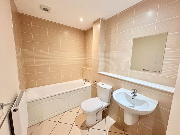 2 Bedroom Apartment To Rent In Park Court, Coleshill, B46
