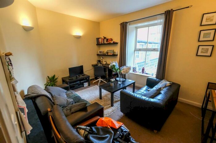 1 Bedroom Flat To Rent In Apt, Croft Hou Burley RoadLeeds, SE23