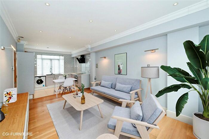 2 Bedroom Apartment For Sale In Marylebone Road, London, NW1