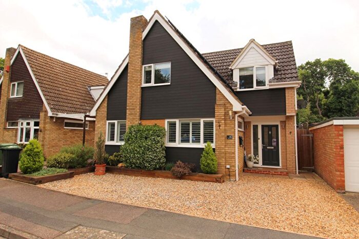 4 Bedroom Chalet For Sale In Judith Gardens, Potton, Sandy, SG19