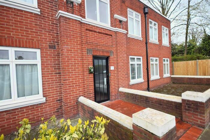 2 Bedroom Flat To Rent In Cross Deep, Twickenham, TW1