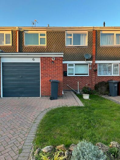3 Bedroom Terraced House To Rent In Arden Close, Balsall Common, Coventry, CV7