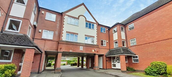 2 Bedroom Flat For Sale In Hinckley Road, Leicester, LE3