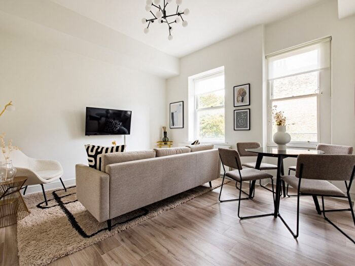 2 Bedroom Flat To Rent In Longridge Road, London, SW5