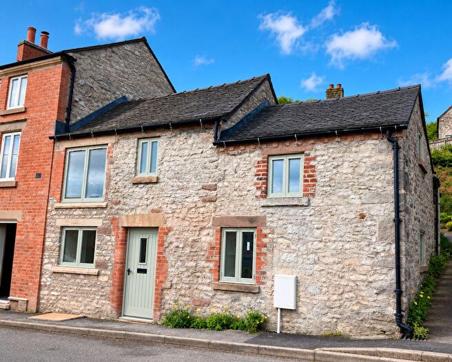 2 Bedroom Semi-Detached House For Sale In Main Street, Middleton, DE4
