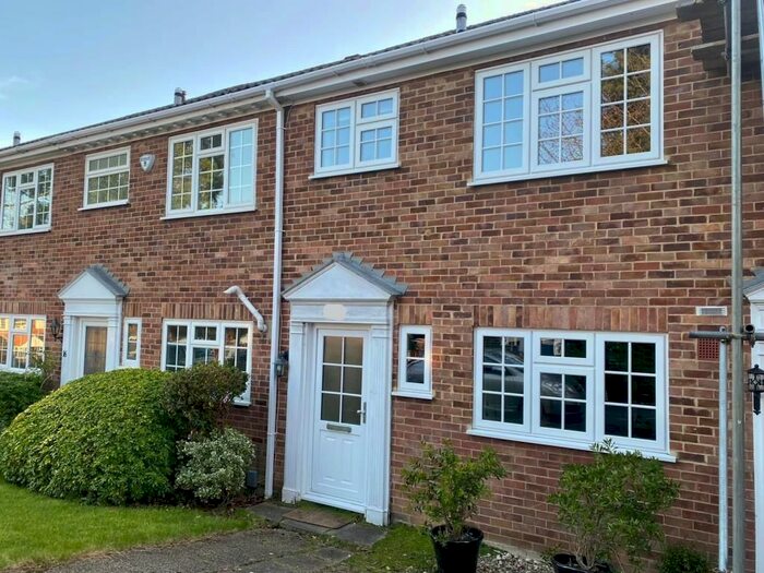 3 Bedroom Terraced House To Rent In Woking, Surrey, GU22