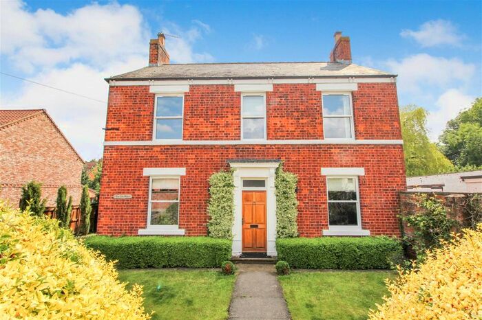 4 Bedroom Detached House For Sale In Hull Road, Cliffe, Selby, YO8