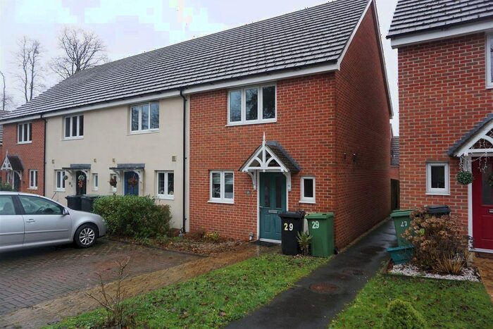 3 Bedroom End Of Terrace House To Rent In Skippetts Gardens, Basingstoke, RG21