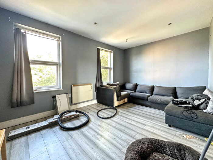 1 Bedroom Flat For Sale In London Road, Greenhithe, DA9
