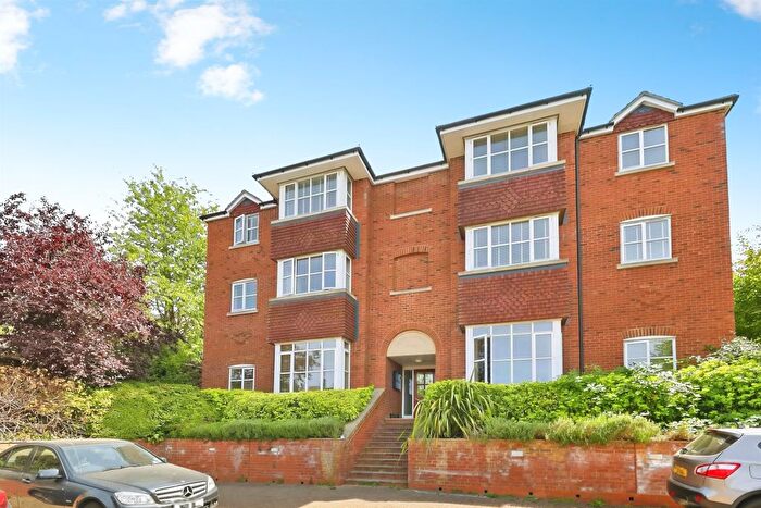 2 Bedroom Flat For Sale In High Street, Kingsthorpe, Northampton, NN2