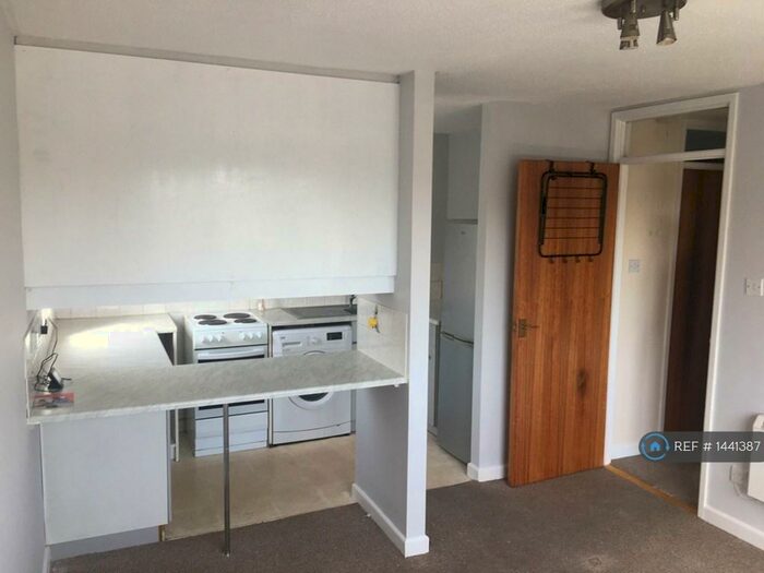 1 Bedroom Flat To Rent In Chequers Court, Bradley Stoke, Bristol, BS32