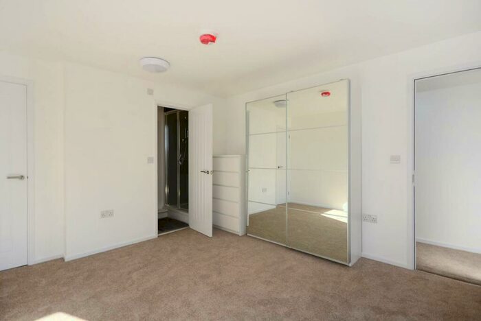 5 Bedroom House To Rent In Outram Place, King's Cross, London, N1