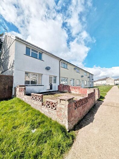 2 Bedroom End Of Terrace House To Rent In Birch Grove, Gurnos, CF47