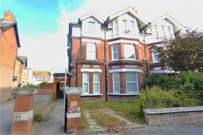 2 Bedroom Flat To Rent In Millfield, Folkestone, CT20