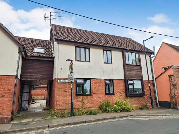 2 Bedroom Flat For Sale In Charles Court, Calais Street, Hadleigh, Ipswich, IP7