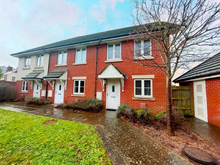 2 Bedroom House To Rent In Chichester, PO19