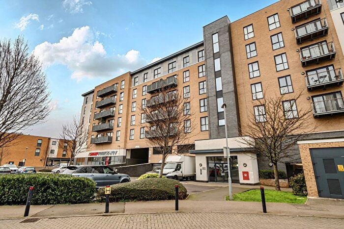 2 Bedroom Flat For Sale In Clydesdale Way, Belvedere, DA17
