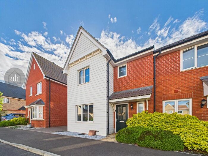 3 Bedroom Semi-Detached House For Sale In Selion Way, Elmswell, IP30