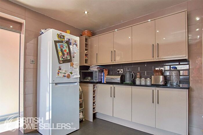 3 Bedroom Terraced House For Sale In Elfin Road, Bristol, Somerset, BS16