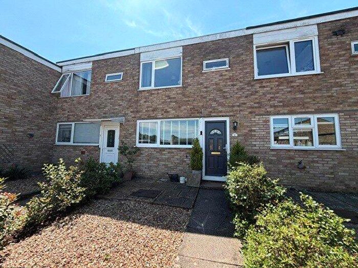 2 Bedroom Terraced House For Sale In Isis Walk, Leighton Buzzard, Bedfordshire, LU7