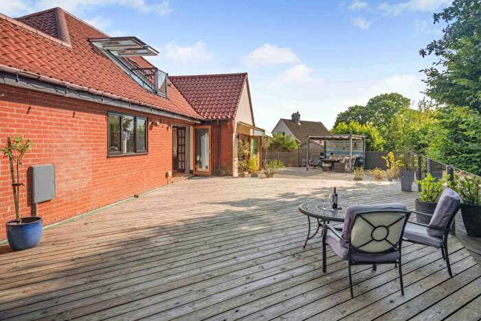 4 Bedroom Detached House For Sale In Greenways Close, Flordon, Norwich, NR15