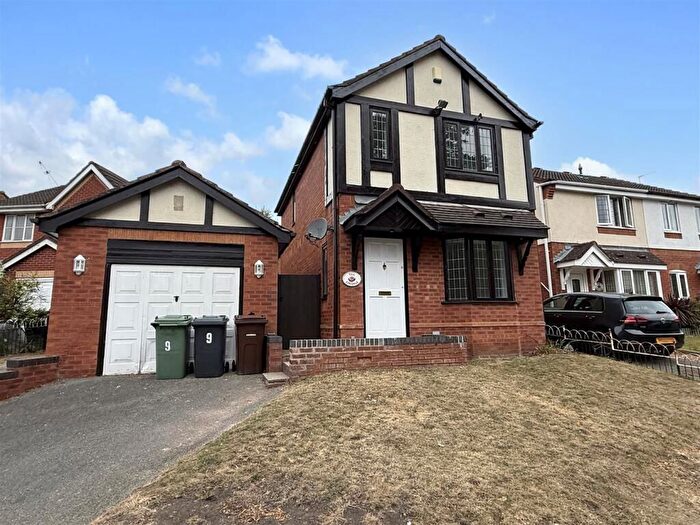 3 Bedroom Detached House For Sale In Oakwood Drive, Prenton, CH43