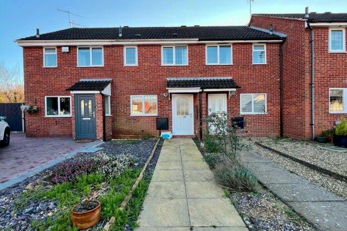 2 Bedroom Property To Rent In Framlingham Close, Worcester, WR5