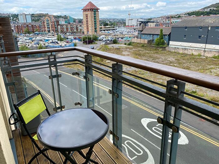 2 Bedroom Flat To Rent In St Stephens Court, Maritime Quarter, Swansea, SA1
