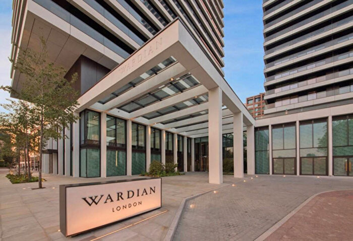 2 Bedroom Apartment To Rent In The Wardian, London, E14