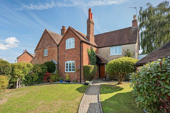 3 Bedroom Cottage For Sale In The Hill, Garsington, OX44