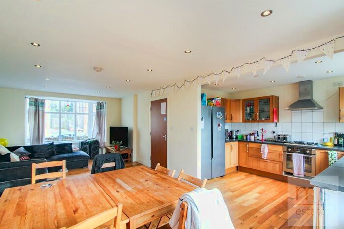 7 Bedroom Detached House To Rent In Harrington Drive, Lenton, Nottingham, NG7