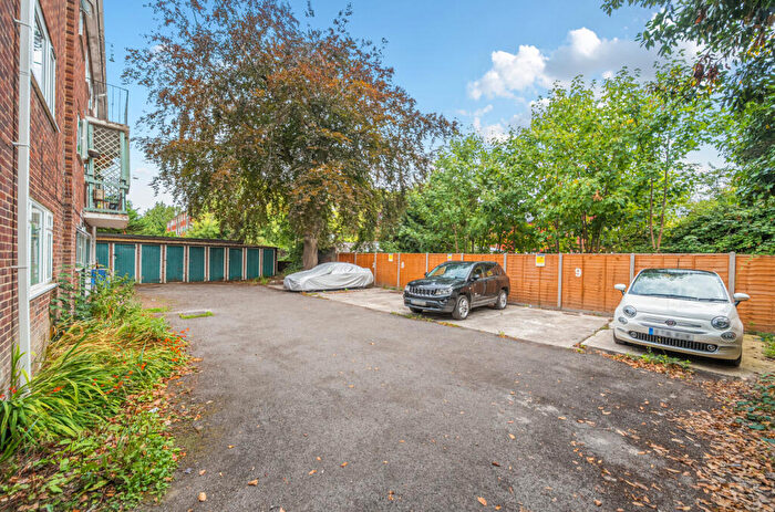 1 Bedroom Flat For Sale In Hulse Road, Banister Park, Southampton, Hampshire, SO15