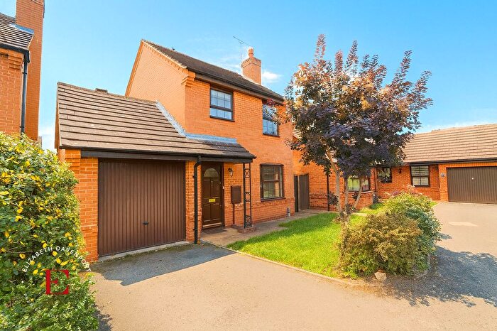 3 Bedroom Detached House For Sale In Riley Close, Kenilworth, CV8