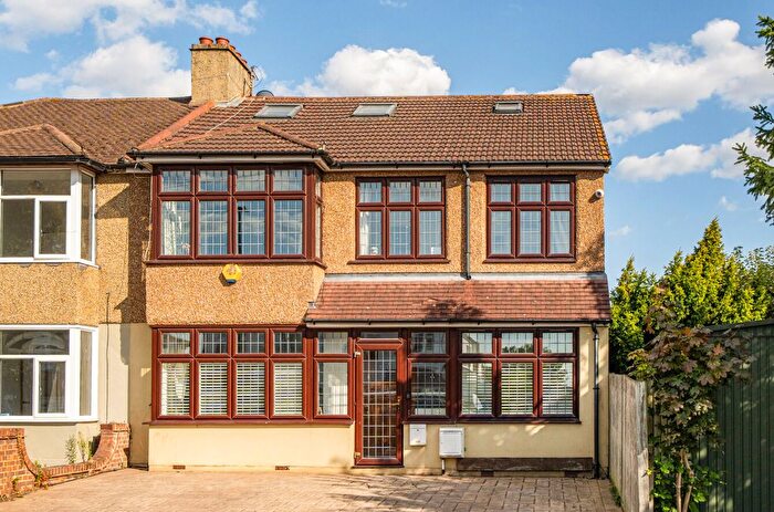 5 Bedroom Semi-Detached House For Sale In Thaxted Road, New Eltham, SE9