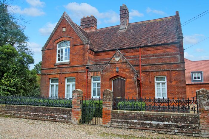 1 Bedroom Cottage To Rent In Saling Grove, Great Saling, Braintree, CM7