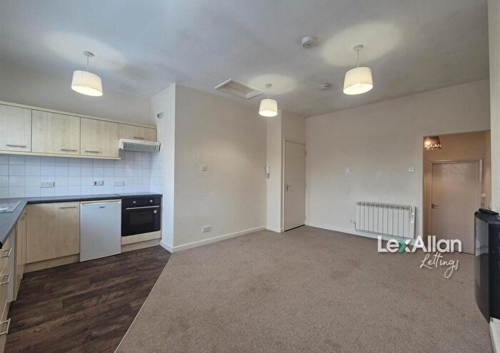 1 Bedroom Flat To Rent In High Street, Quarry Bank, DY5