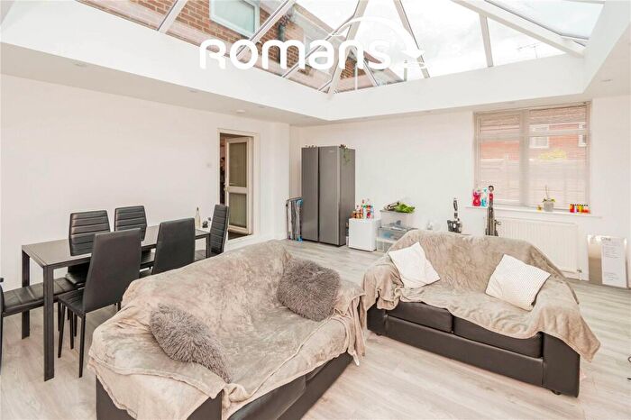 6 Bedroom Semi-Detached House To Rent In Battery Hill, Winchester, SO22