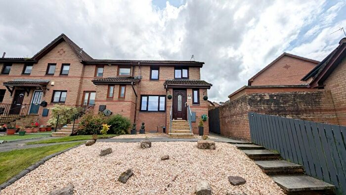 3 Bedroom End Of Terrace House For Sale In Kingshill Avenue, G68